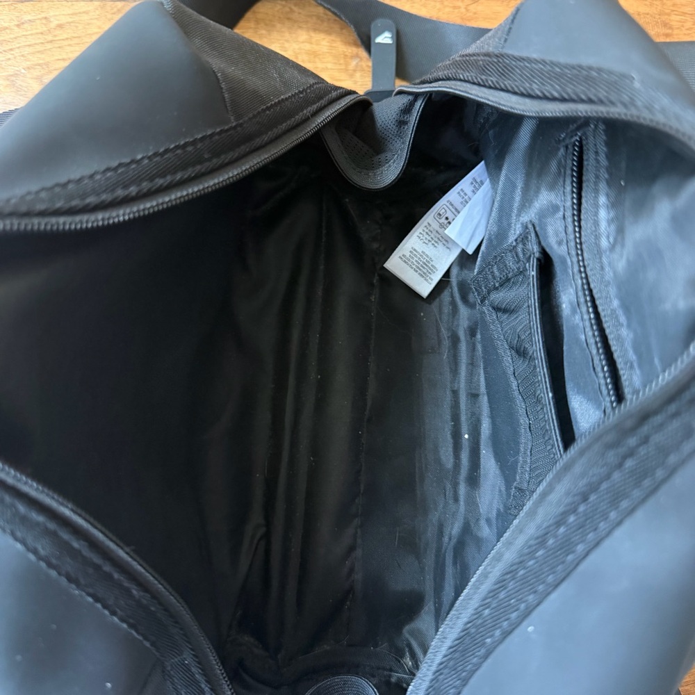 Gymshark Everyday Mini Holdall Black Gym Bag - Picture 7 of 9